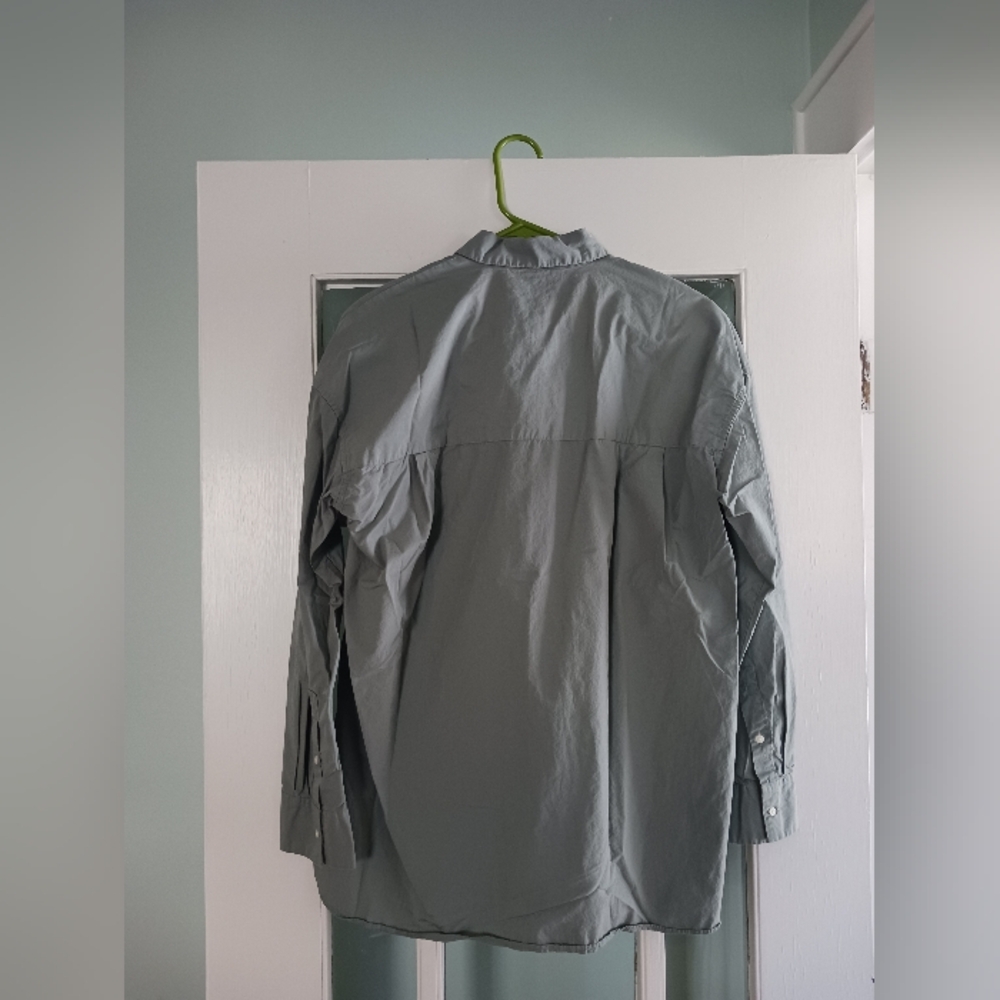 Uniqlo Oversized Extra Fine Cotton Button Down Shirt - Picture 8 of 9